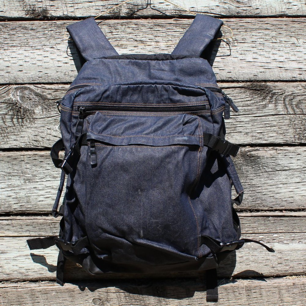 GAP DENIM UTILITY BACK PACK